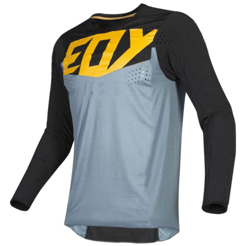 Koszulki sportowe do biegania  – Compression Shirt Workout recenzja i cena
